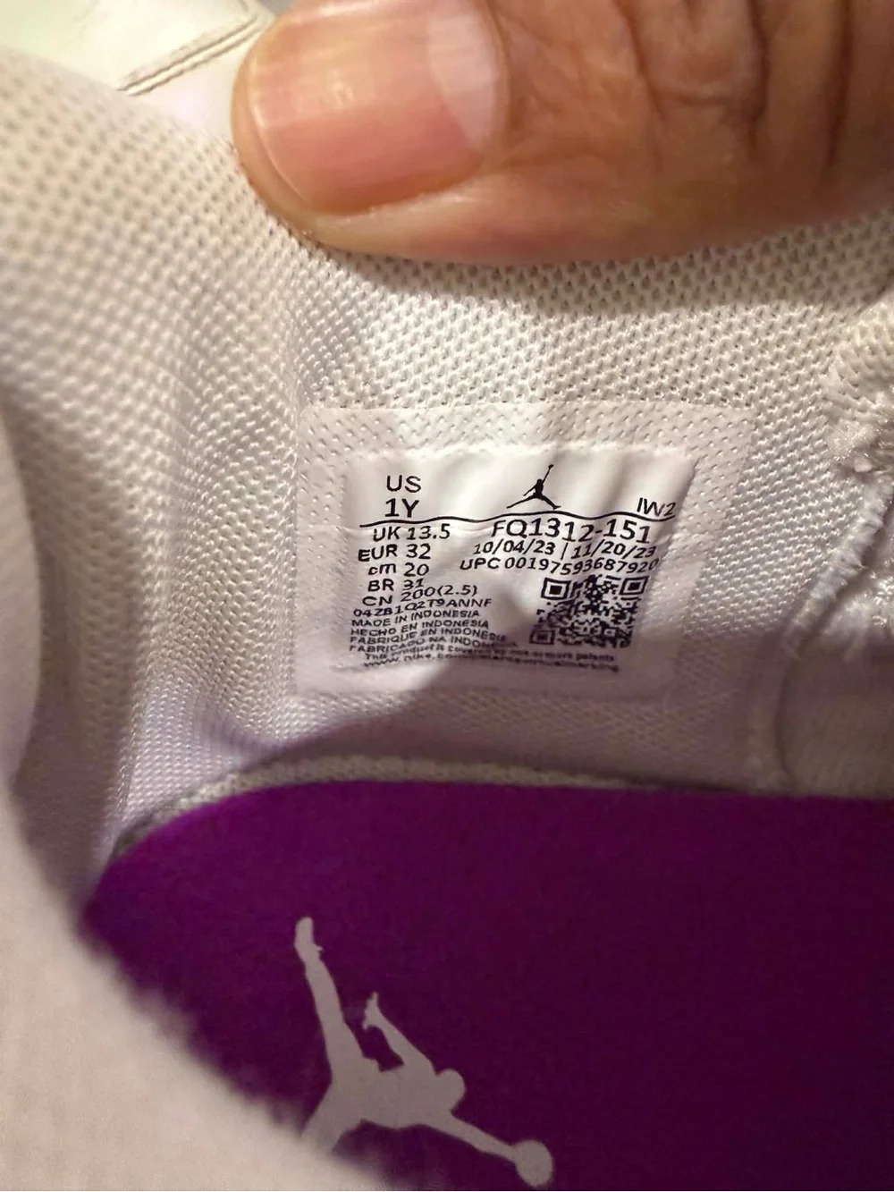 Nike White and Purple Retro Basketball Sneakers